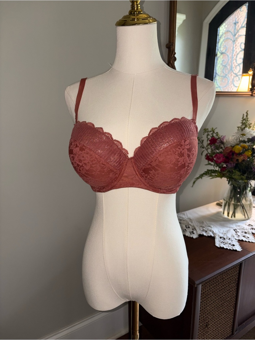 Victoria's Secret Lace Underwire Bra in Dusty Rose 34DD
